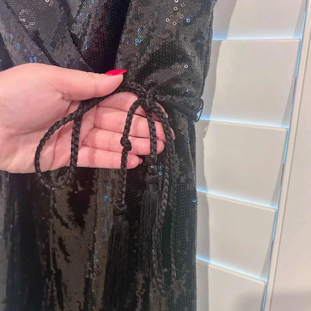 ๐ NWT White House Black Market Black Sequin Mini Dress Size 00 - Picture 4 of 7